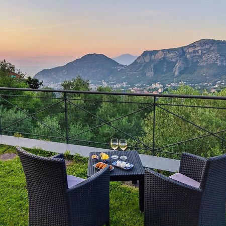 Villa Fanella, Independent House Between Sorrento & Amalfi Piano di Sorrento Zewnętrze zdjęcie